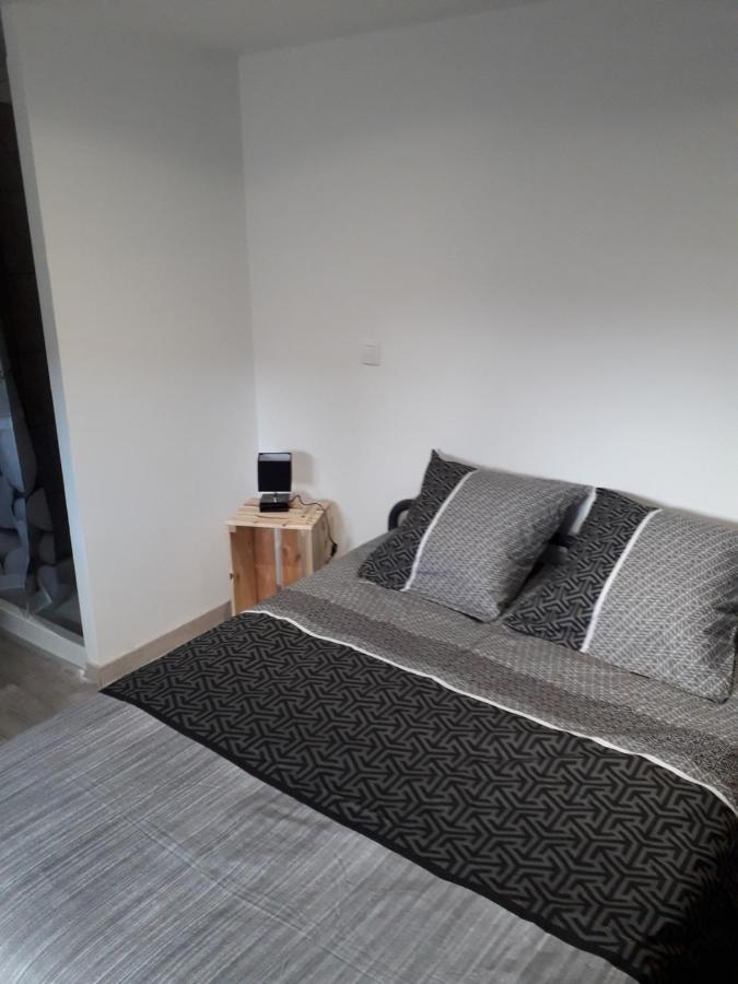 Bed and Breakfast Les Tremieres Saint-Paul-des-Fonts Екстер'єр фото