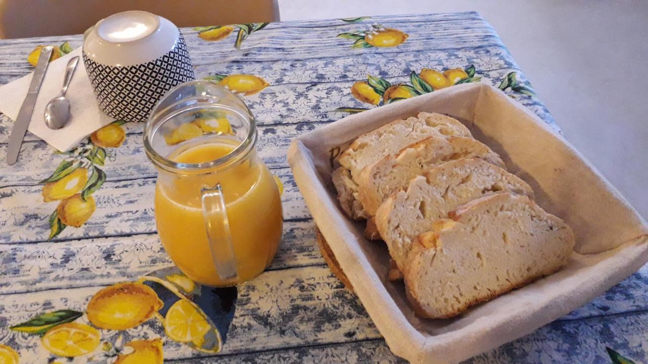 Bed and Breakfast Les Tremieres Saint-Paul-des-Fonts Екстер'єр фото